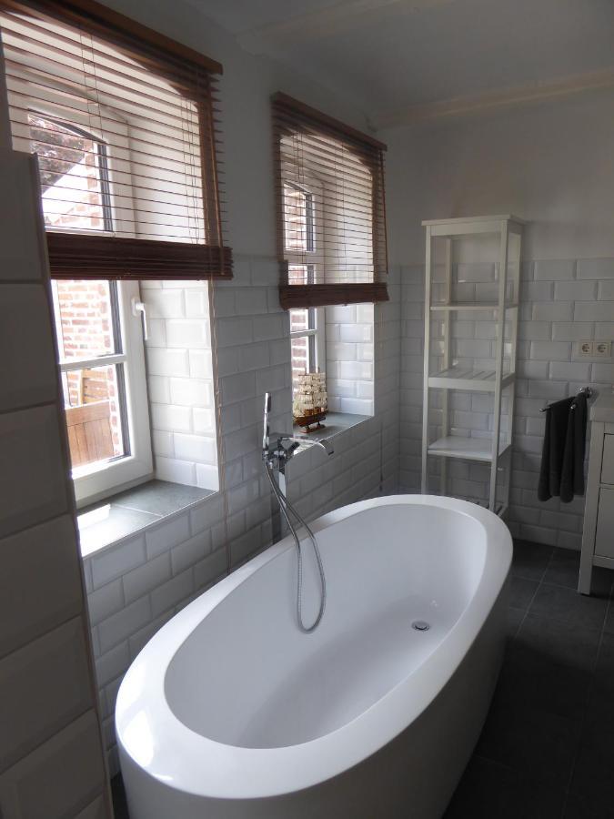 Ferienwohnung Elise Im Gulfhof Am Kanal Grossefehn Ngoại thất bức ảnh