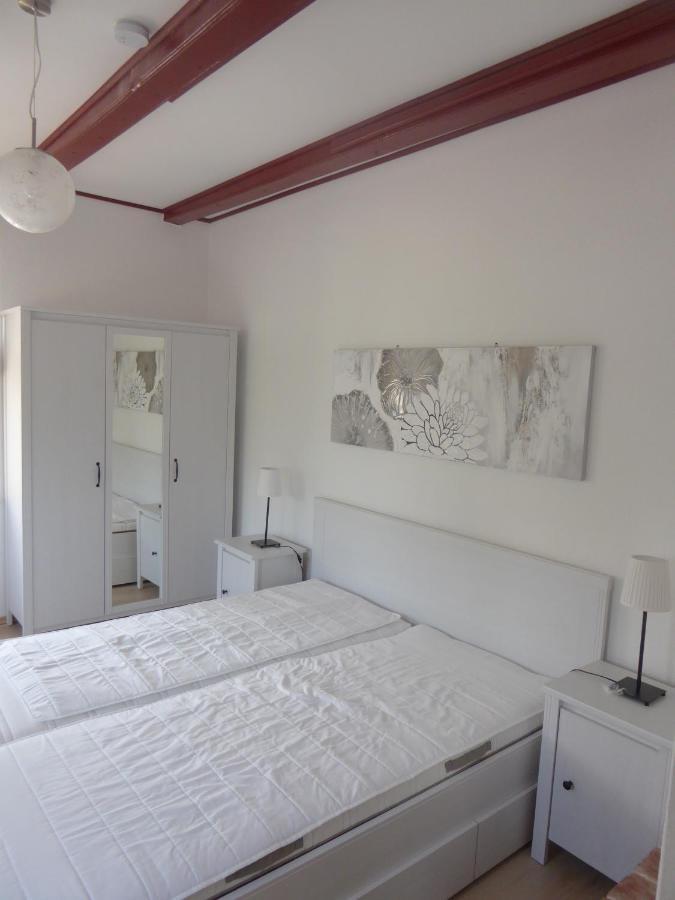 Ferienwohnung Elise Im Gulfhof Am Kanal Grossefehn Ngoại thất bức ảnh
